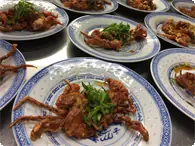 ソフトシェルクラブ香味ソースがけ 脱皮したての蟹です。
油淋ソースとフレッシュ野菜と
さっぱり召し上がれます。