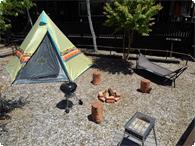 ロゴスティピー型テント４～６名用 ロゴス　大型　ティピー型テント　4～6名用　ワンポールタイプ
1泊　４５００円　（※サンライズコテージのみ設置不可）
