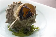 サザエの壷焼き 