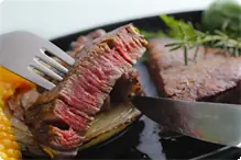霜降り淡路牛のヘレステーキ 焼き上げは、お客様のご希望に合わせます。