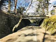 ローカルガイドと城下町を散策 