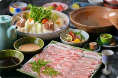 Himeji branded pork, a very popular hot spring hot pot that uses pink sigh.
It is very popular with women due to its refreshing fat.