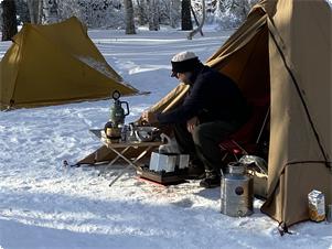 各宿泊プランのほか、雪上テント宿泊も楽しめます。詳細はお問い合わせください。