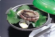 鮑ステーキ 人気の『あわびの陶板焼き』目の前で焼いた絶品のあわびに舌つづみ！ ※写真はイメージ