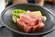 とろける美味しさが人気の牛ステーキ