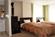 ・【客室（202）】120cm幅のベッドを2台設置で最大2名様までご宿泊可能です